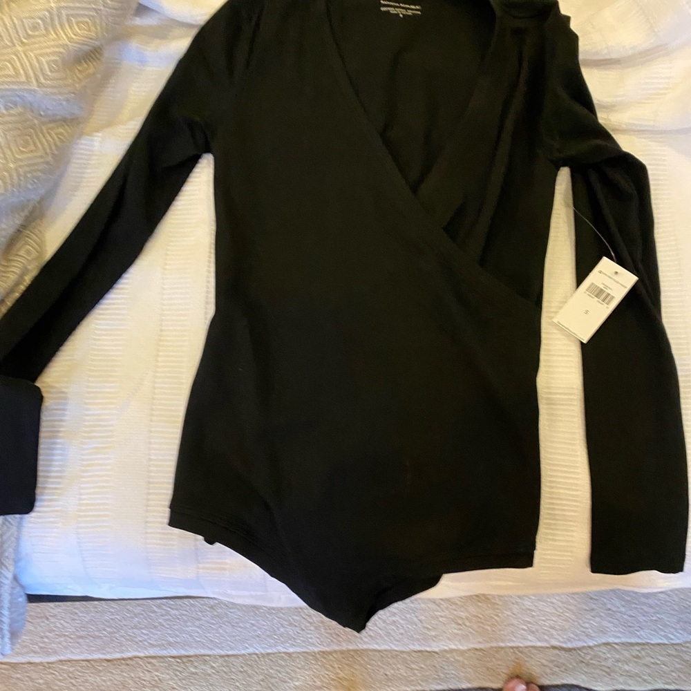 Banana republic small black wrap top